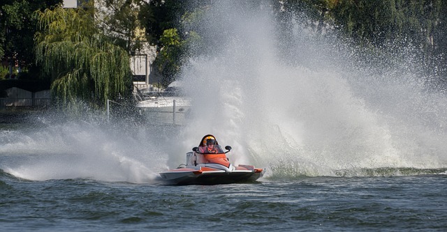 相对较弱的 相对较弱的